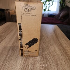 Pampered Chef Scalloped Bread Tube - Brown